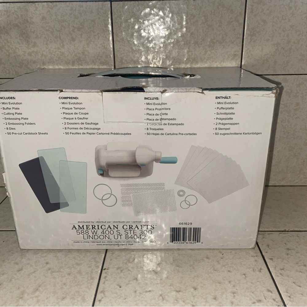We R Memory Keepers Mini Evolution Machine NEW OPEN BOX - Picture 2 of 8